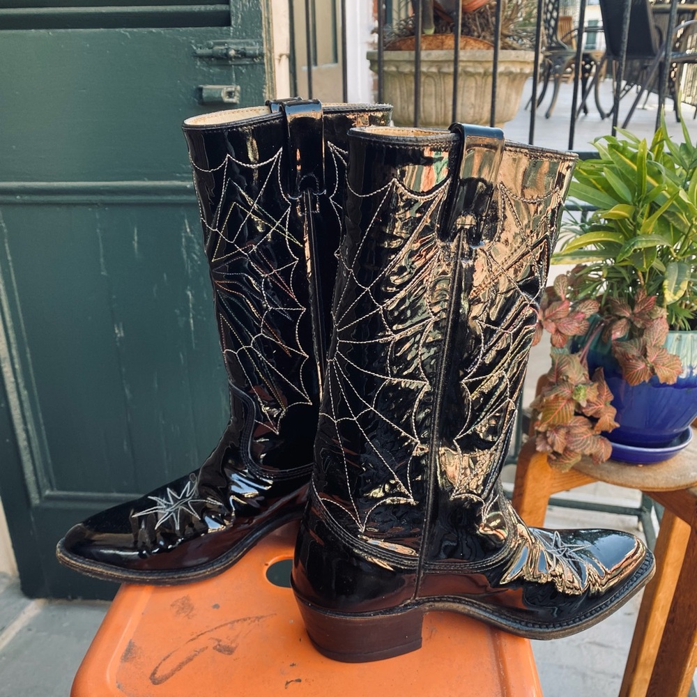 Black Western Boots with Silver Web Design - Picture 4 of 7